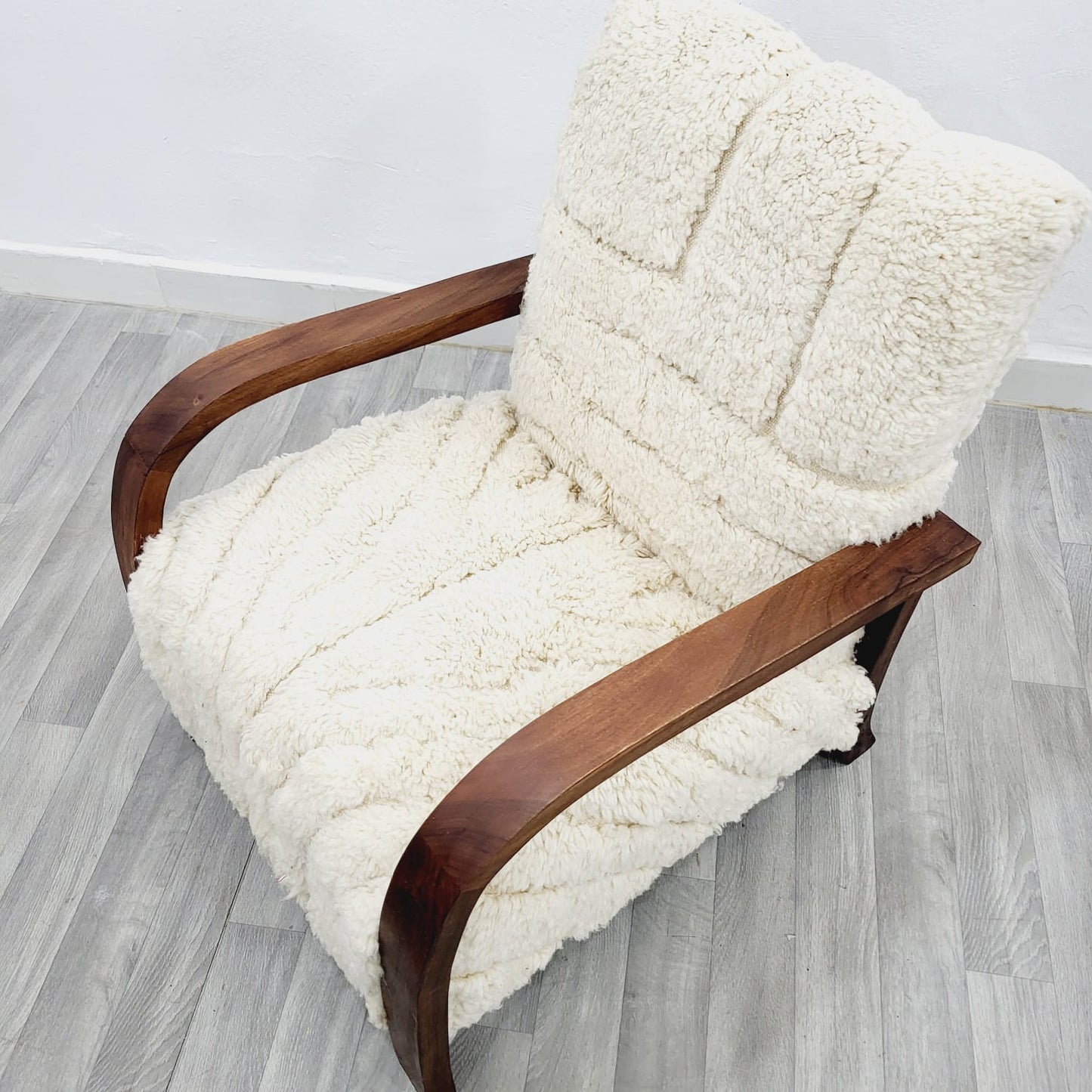 Off White Vintage Retro Lounge Chair