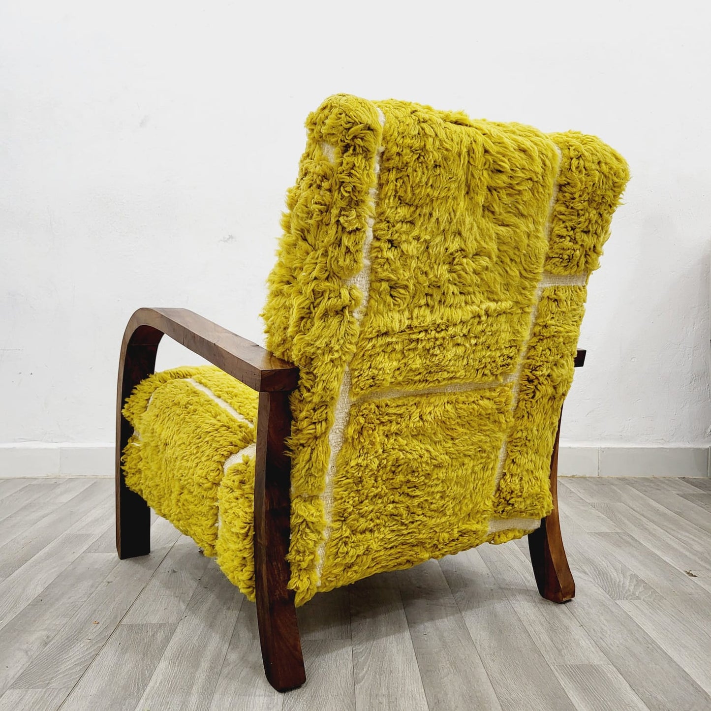 Lemon Vintage Retro Lounge Chair